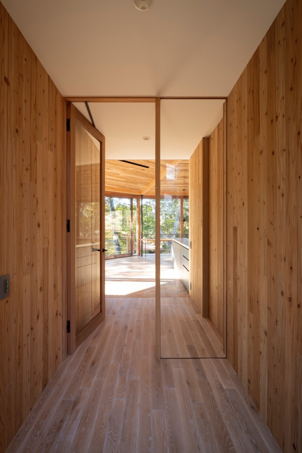Hut in Karuizawa Naoi Architecture
