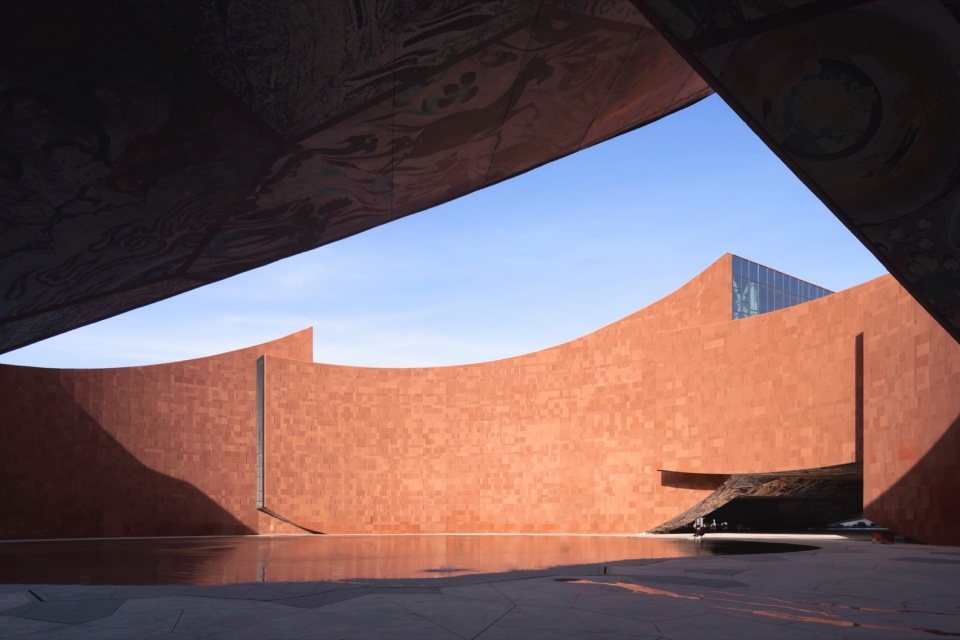 Maiji Mountain Visitor Center by ZXD Architects BIAD