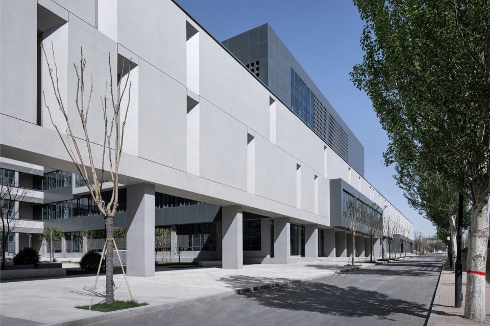 Taiyuan Normal University Teacher Education Training Center by Architectural Design Research Institute of SCUT Taozhi Studio