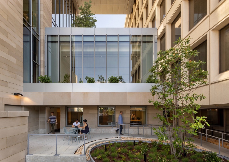 mccourt school of public policy georgetown university by robert a m stern architects