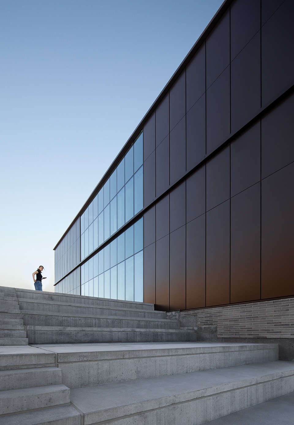 ecole secondaire du bosquet by msdl architectes