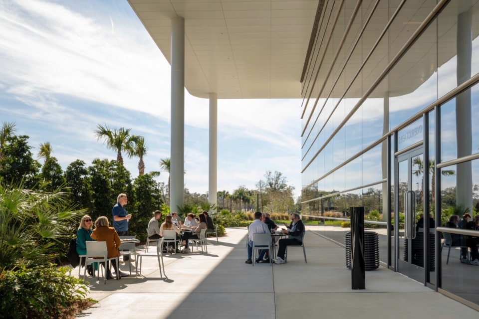 pga tour studios by foster partners