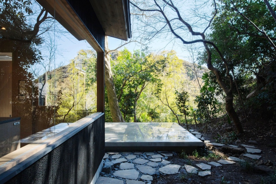 Atelier in Kamakura by YUJI OKITSU