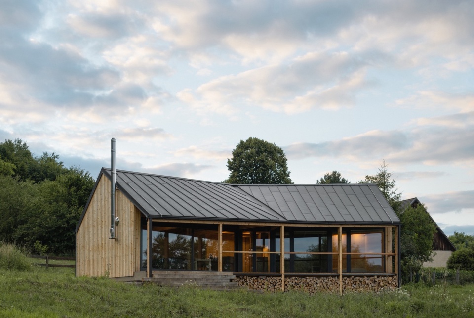 Weekend House in Bohemian Paradise by NEW HOW architects