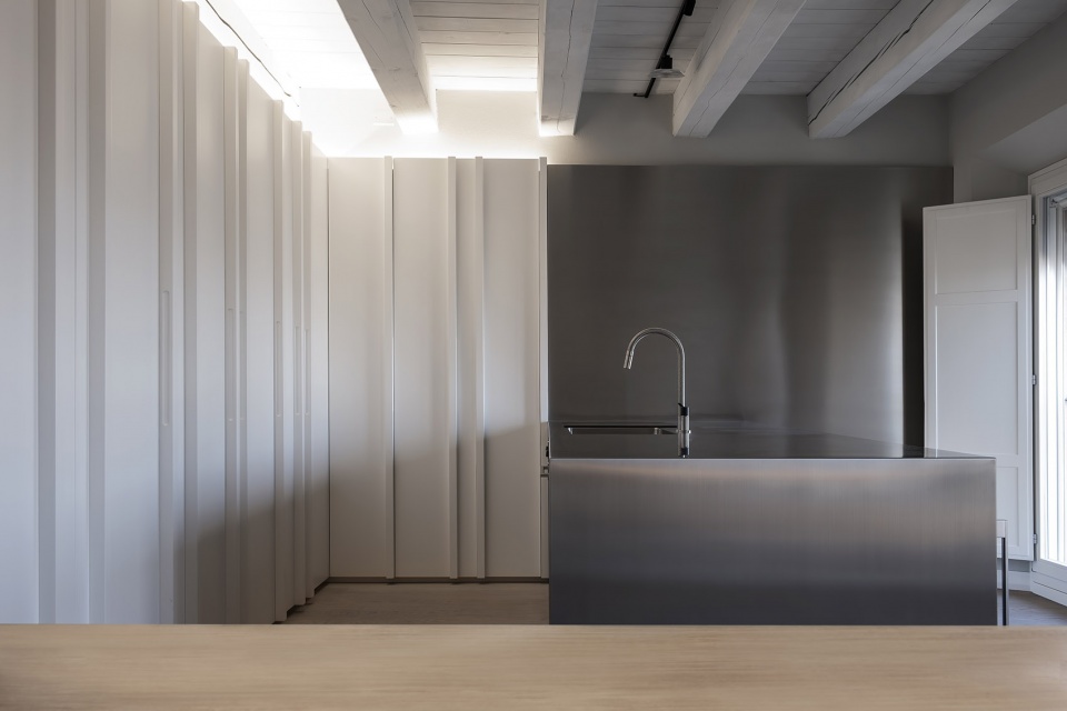 the nap penthouse by tisselli studio architetti