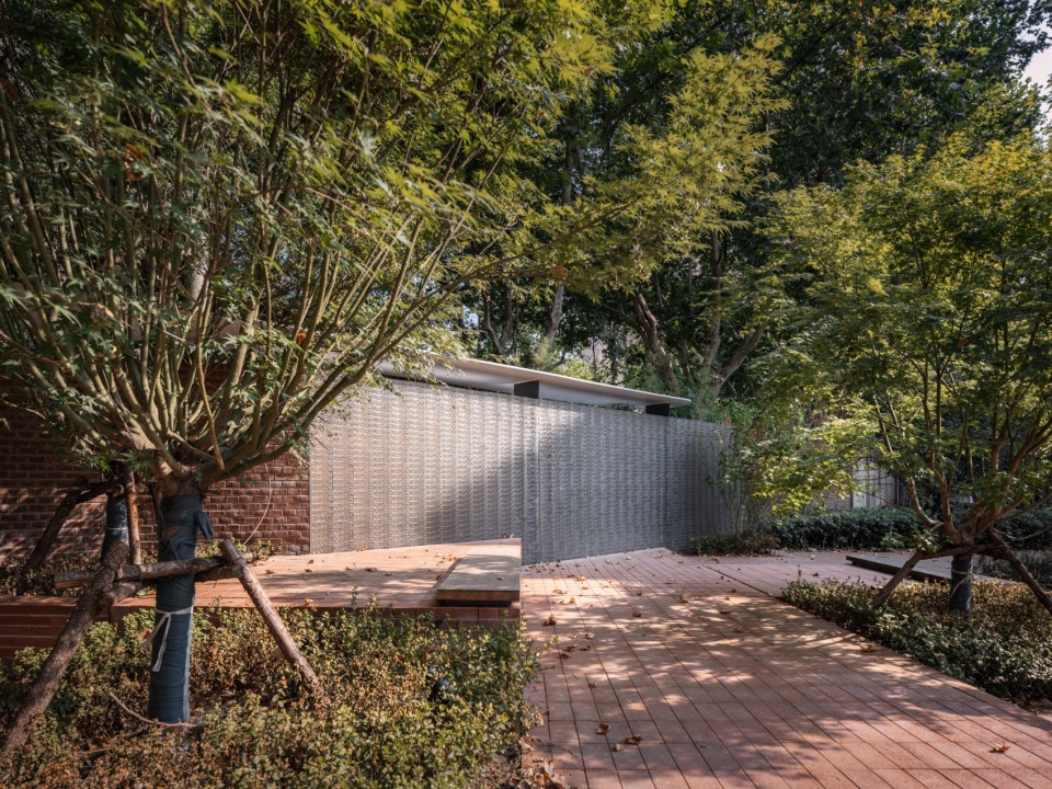 hudong experiment the CORNER garden