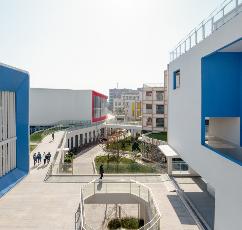 Quzhou No 6 Experimental School by LYCS Architecture Work