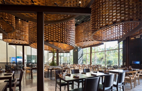 Pizza 4P’s餐厅，越南 / ODDO architects