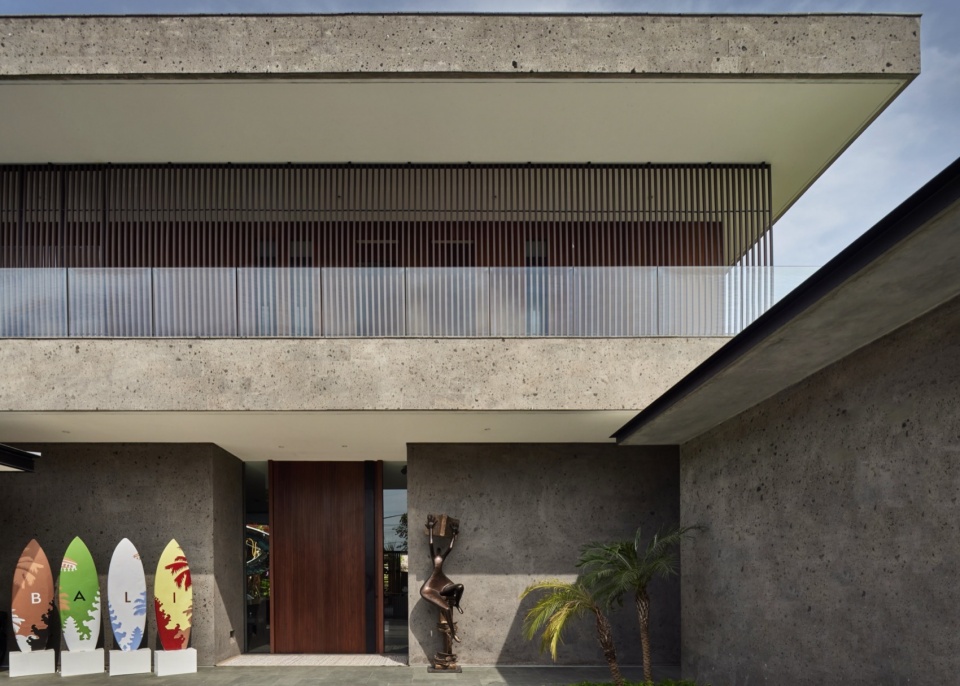 Akashi Residence by Alexis Dornier