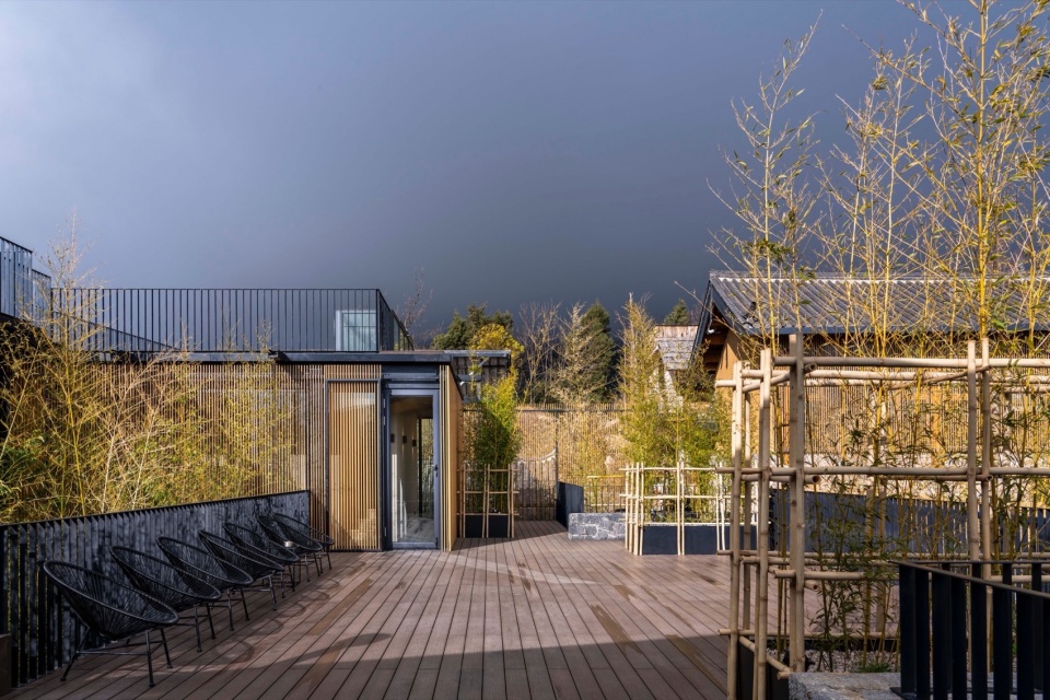 CASA NGULUKO Lijiang by Li Xiaodong Atelier