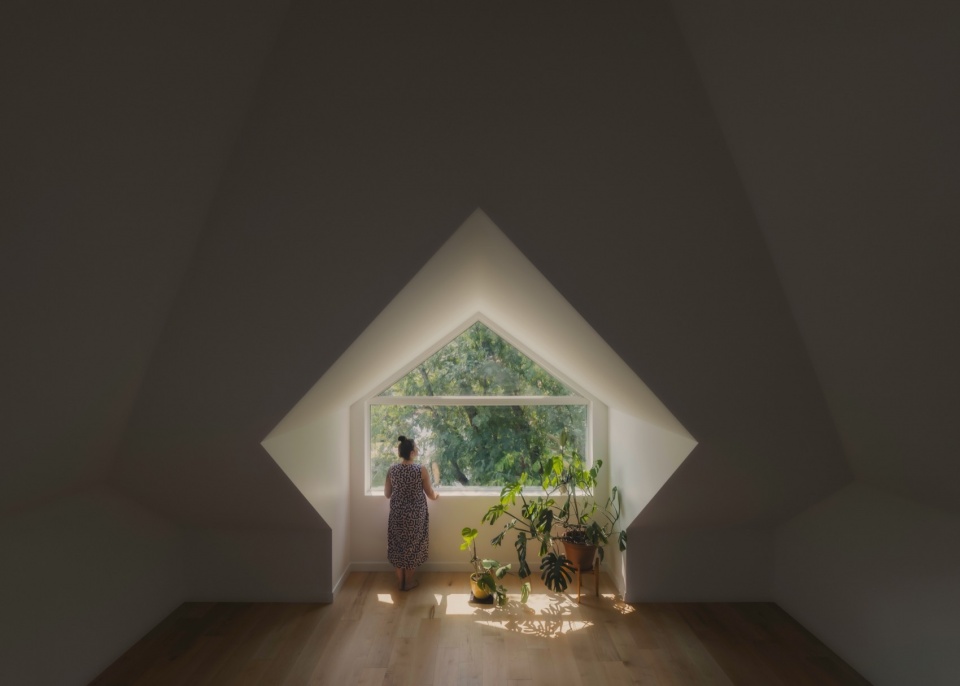 Three Peaks by Twobytwo Architecture Studio