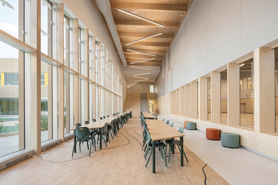 new manawan awacak okiskinohamatowikamikowaw elementary school by ccm2 architectes bb architecture design inc