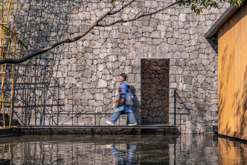 CASA NGULUKO Lijiang by Li Xiaodong Atelier