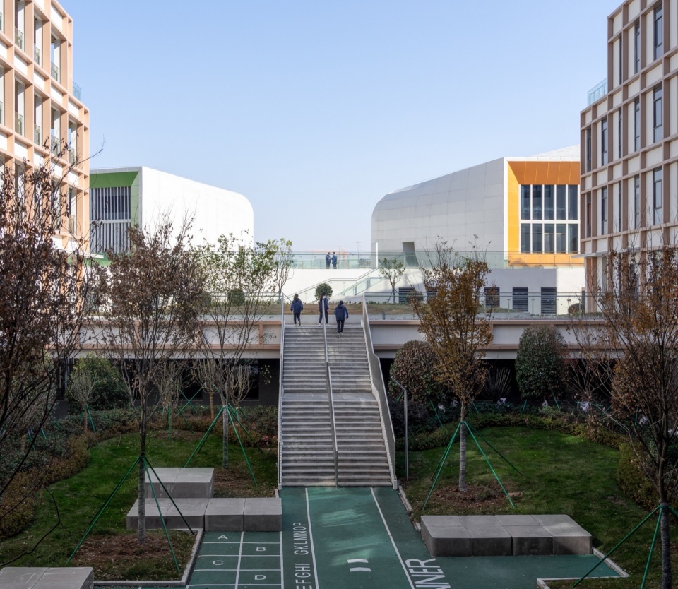 Quzhou No 6 Experimental School by LYCS Architecture Work