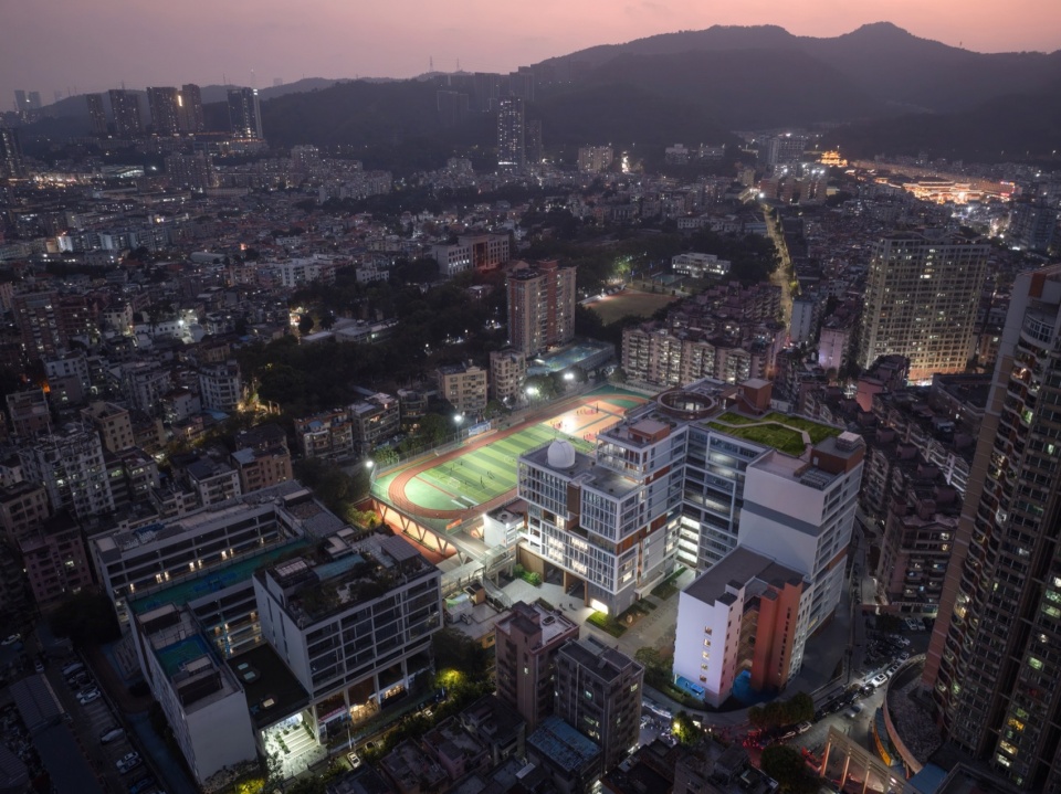 Shenzhen Longgang District Longling School by Shenzhen Yijing