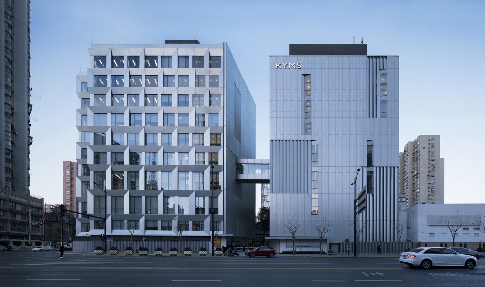 kms technology center by atelier archmixing