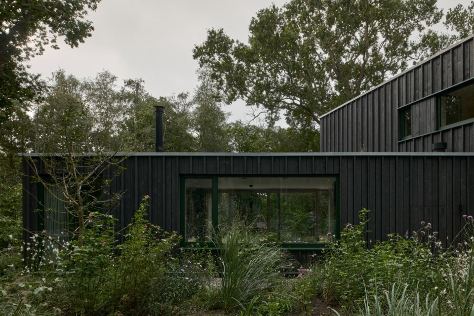 Forest House Oostvoorne by Kumiki Architecture