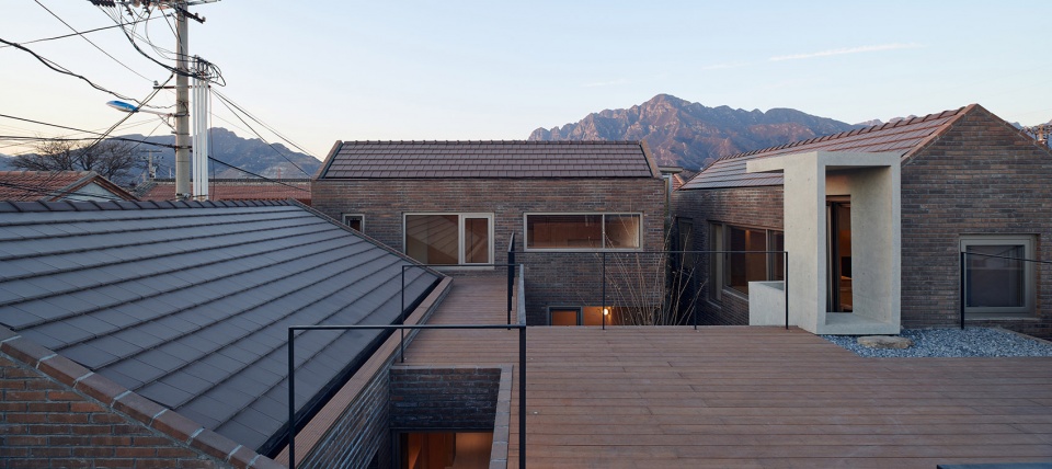 Residence of Three Generations China by MINOR lab