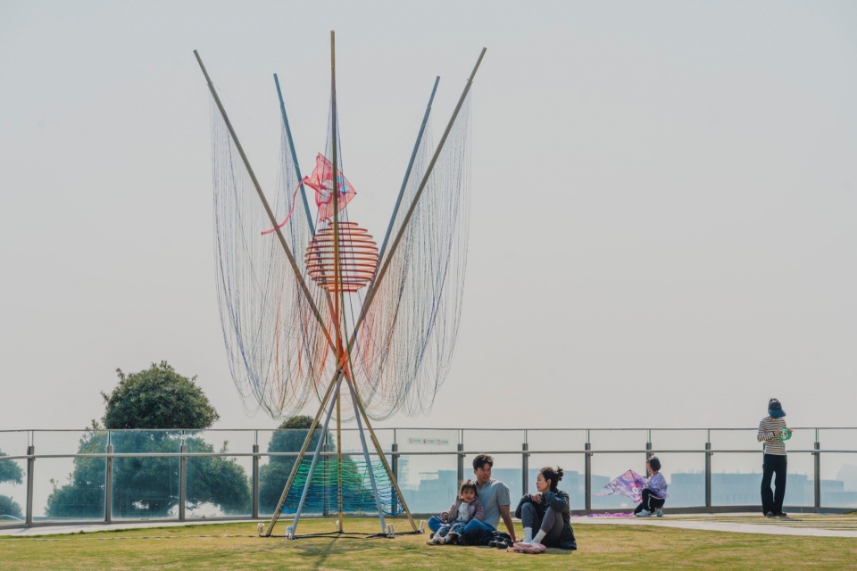 Tide Catcher by Daxing Jizi Design