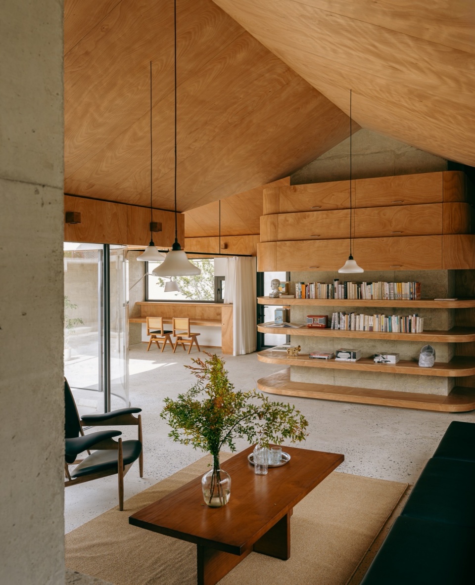 House of Cross by chaoffice