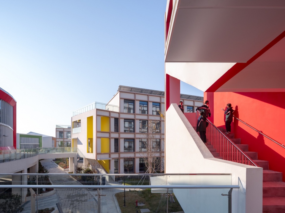 Quzhou No 6 Experimental School by LYCS Architecture Work