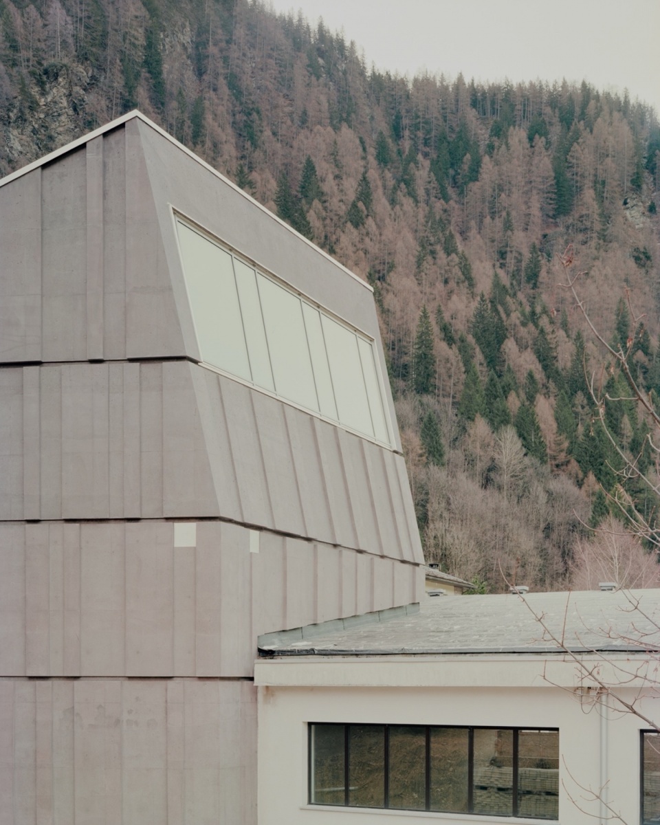 Spluga Climbing Gym by ES arch