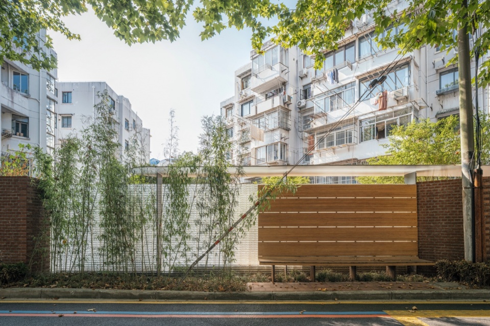 hudong experiment the CORNER garden
