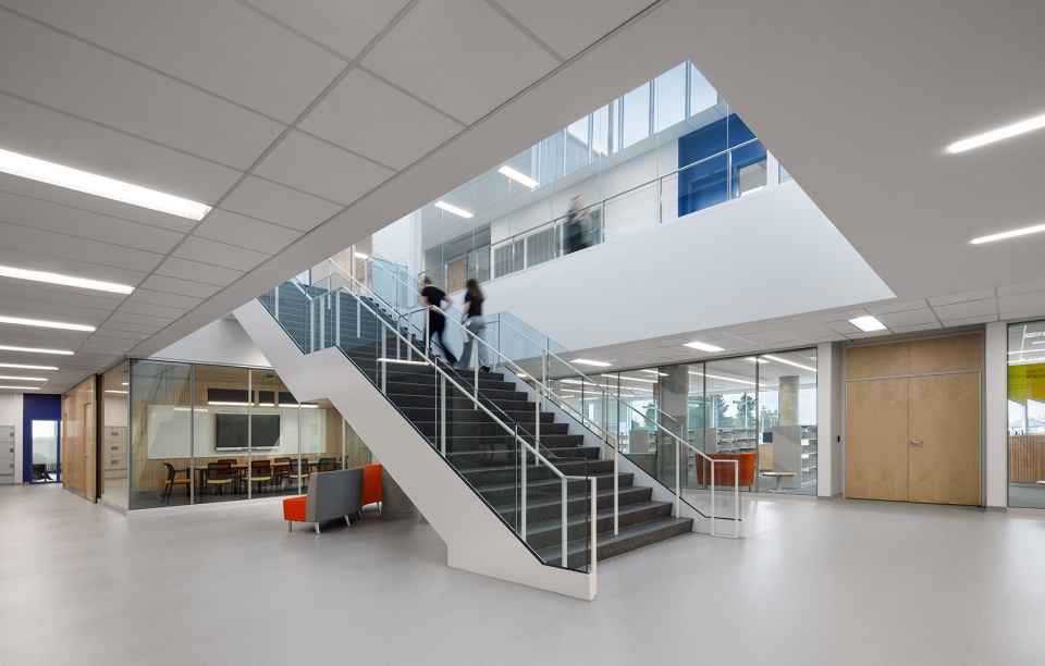 ecole secondaire du bosquet by msdl architectes