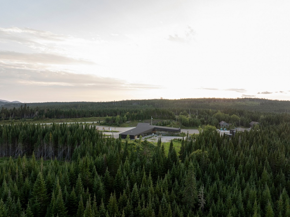 camp mercier by anne carrier architecture