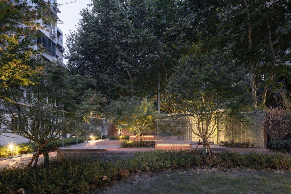 hudong experiment the CORNER garden