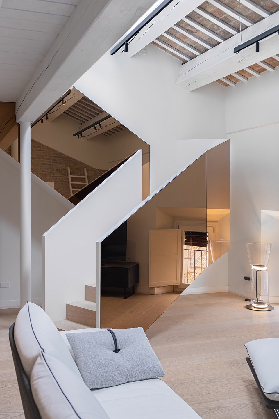 the nap penthouse by tisselli studio architetti