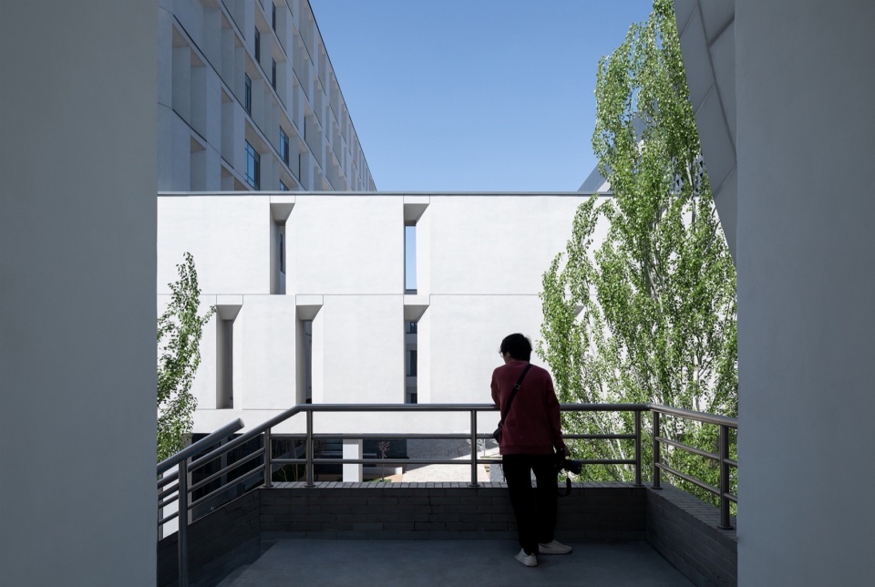 Taiyuan Normal University Teacher Education Training Center by Architectural Design Research Institute of SCUT Taozhi Studio