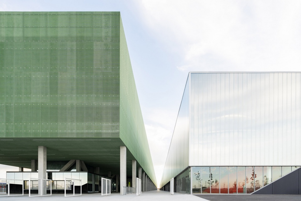 meett toulouse exhibition and convention centre by oma