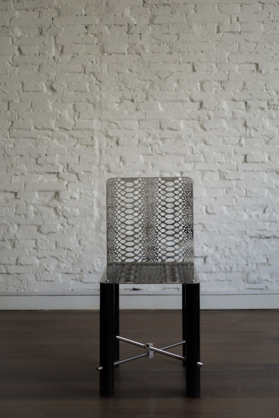 39 3440 unheimlicher Korper uncanny body furniture design group exhibition Shanghai