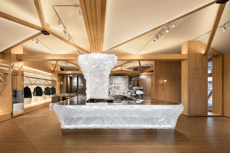 ARC TERYX Store Beidahu Ski Resort by STILL YOUNG