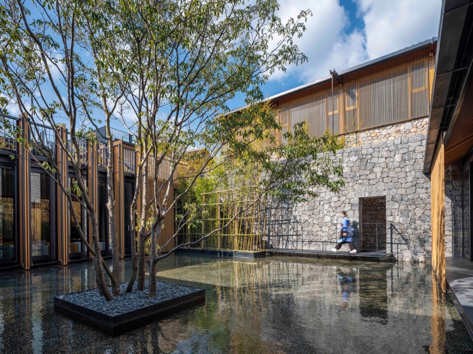 CASA NGULUKO Lijiang by Li Xiaodong Atelier