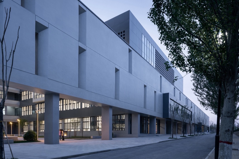 Taiyuan Normal University Teacher Education Training Center by Architectural Design Research Institute of SCUT Taozhi Studio