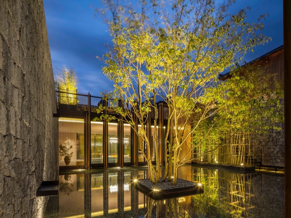 CASA NGULUKO Lijiang by Li Xiaodong Atelier l9c