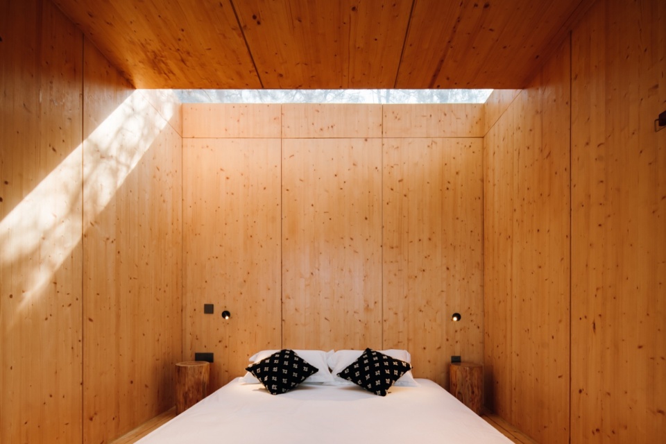 The Giraffe Cabin