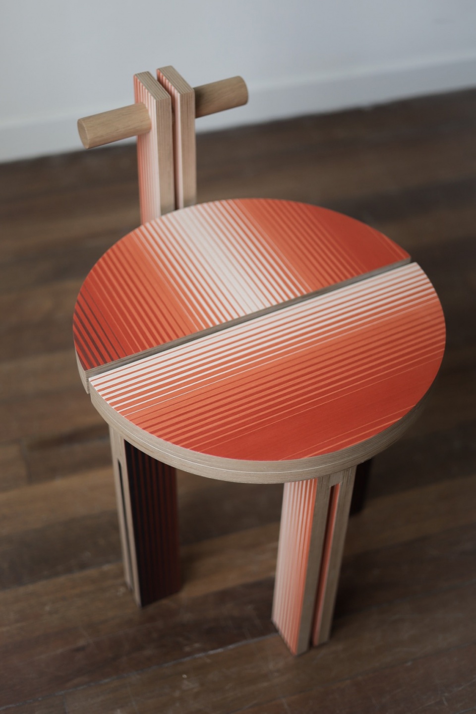 39 3440 unheimlicher Korper uncanny body furniture design group exhibition Shanghai