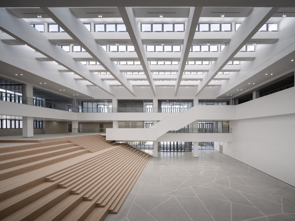 Taiyuan Normal University Teacher Education Training Center by Architectural Design Research Institute of SCUT Taozhi Studio