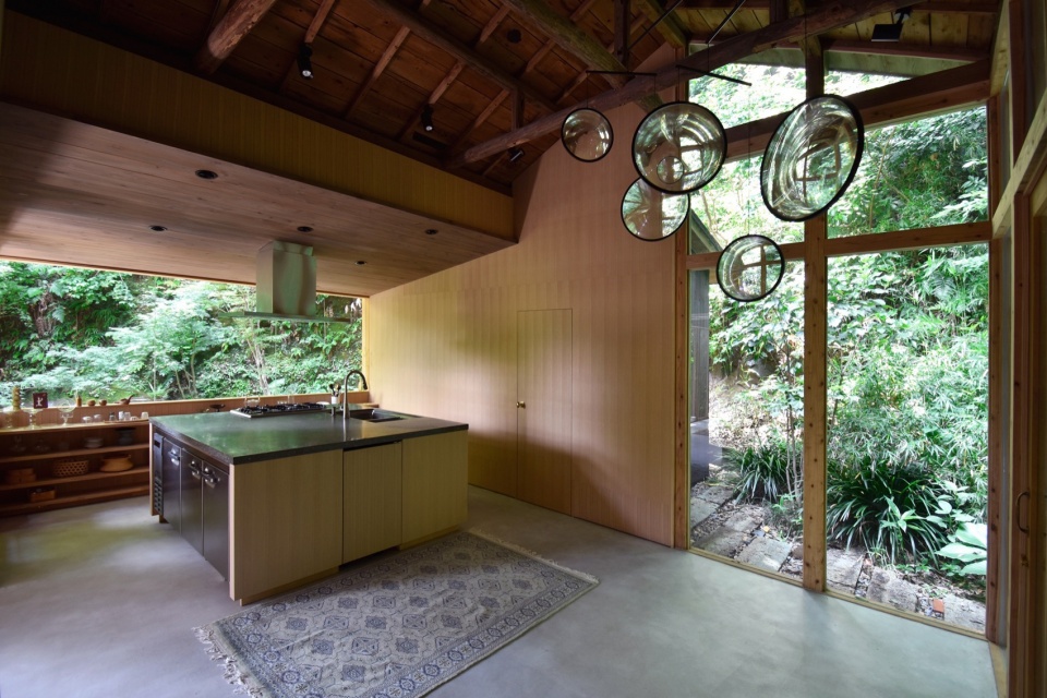 Atelier in Kamakura by YUJI OKITSU