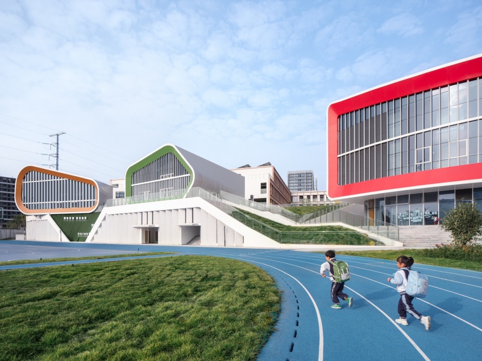 Quzhou No 6 Experimental School by LYCS Architecture Work