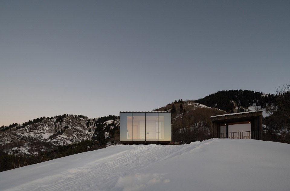 aum cabins amid mountainscape in kazakhstan by arthur kariev architects