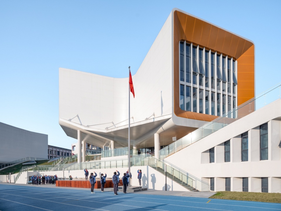 Quzhou No 6 Experimental School by LYCS Architecture Work