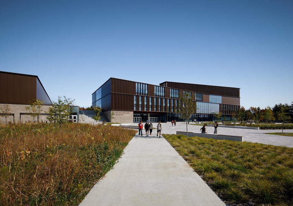 ecole secondaire du bosquet by msdl architectes