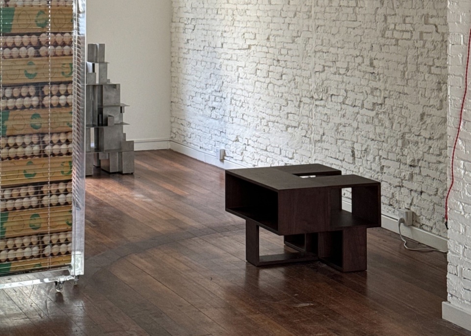 39 3440 unheimlicher Korper uncanny body furniture design group exhibition Shanghai