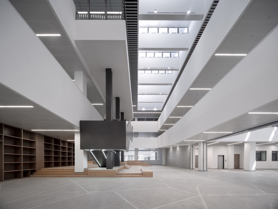 Taiyuan Normal University Teacher Education Training Center by Architectural Design Research Institute of SCUT Taozhi Studio