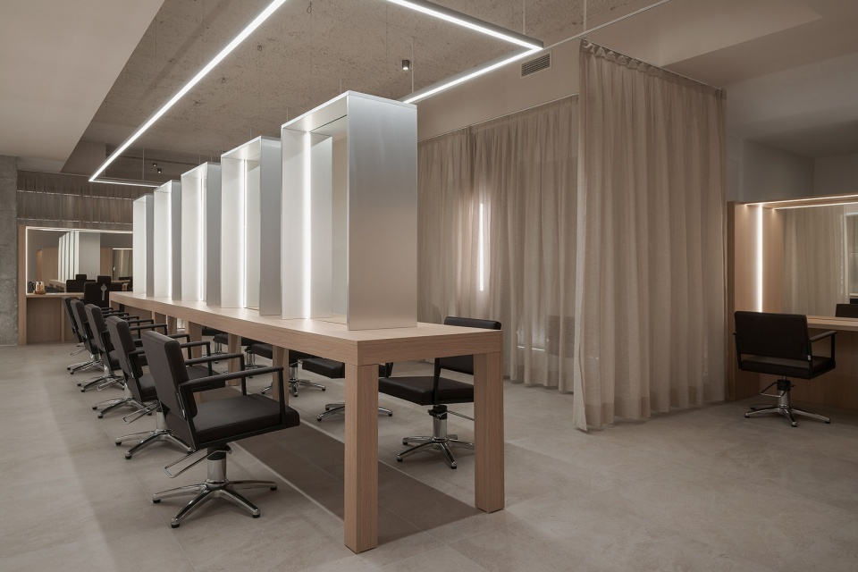 carlos pons beauty center by nan arquitectos