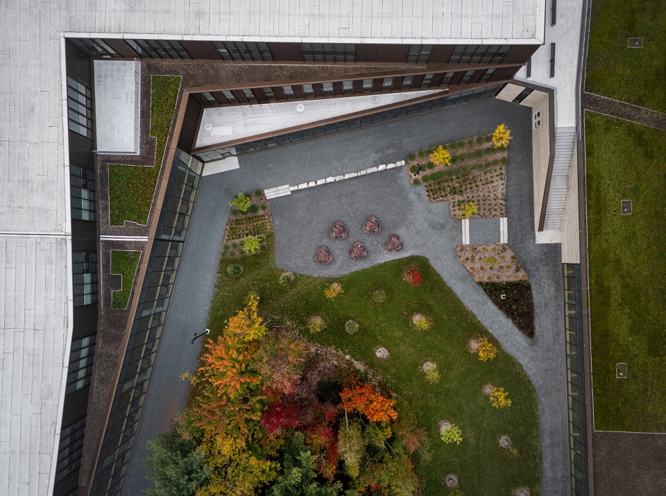 ecole secondaire du bosquet by msdl architectes